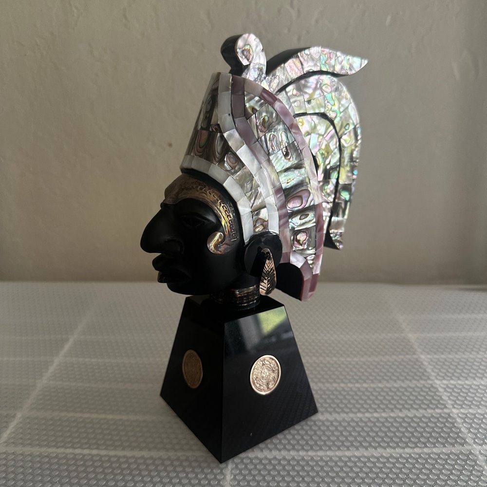 Black and Silver Decorative Bust - Picture 4 of 4